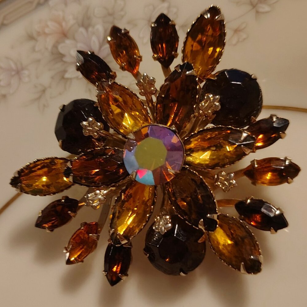 Vtg 50s Orange Topaz & Aurora Borealis AB Rhinestone High End Glam Swedge Brooch